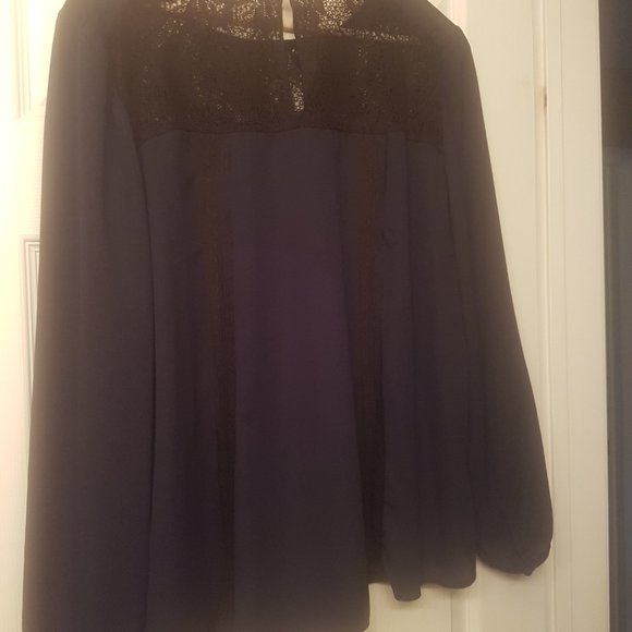 Blouse, Dark navy with a lace motif - Picture 9 of 11